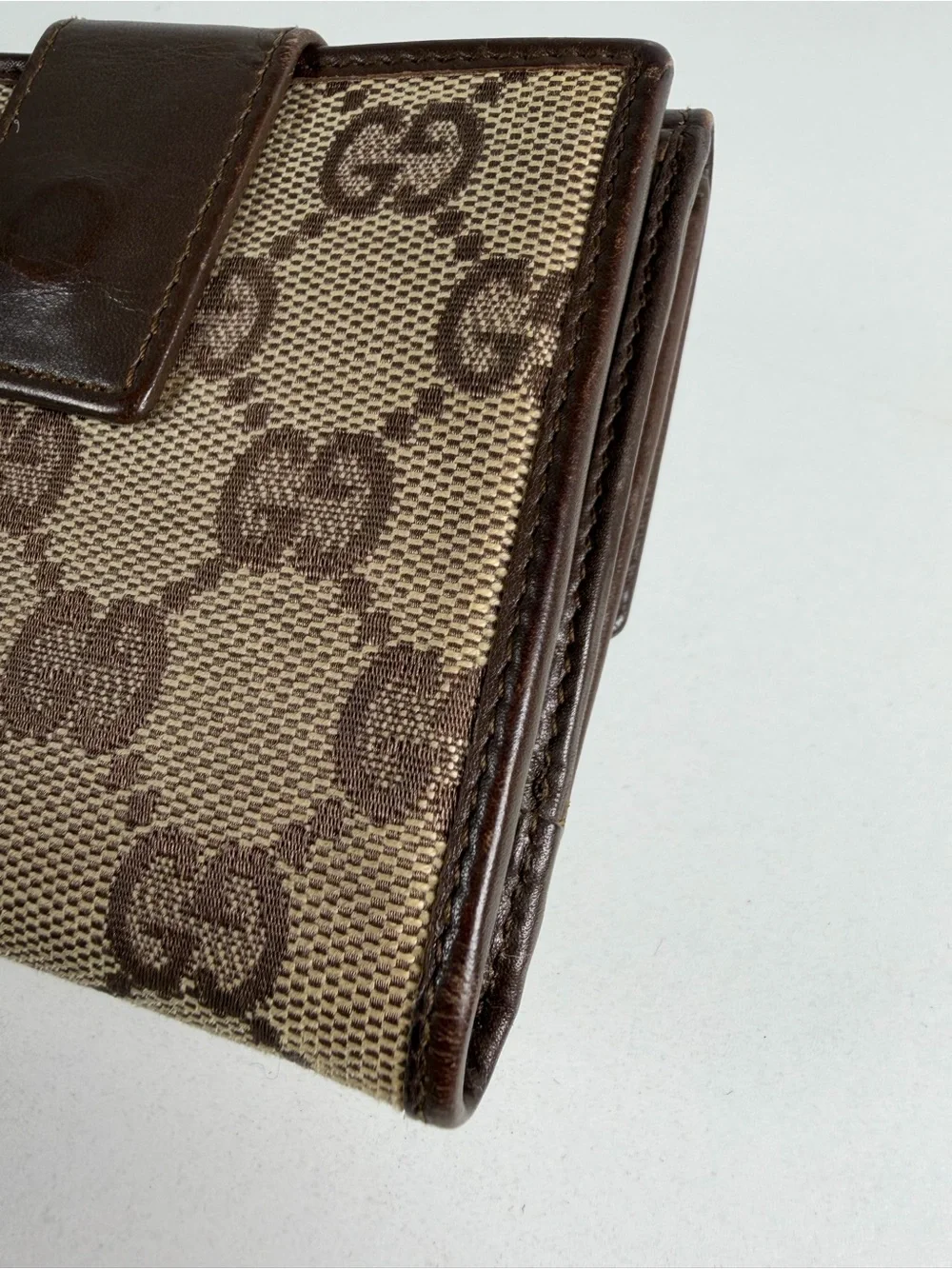 Gucci Brown and Tan Signature Canvas Bifold Wallet - Picture 6 of 9